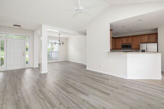 83 Meadow Pathway Dr in Fletcher, NC - Building Photo - Building Photo