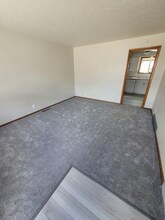 331 Pershing Ave NE in North Canton, OH - Building Photo - Building Photo