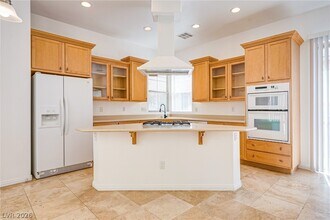 9221 Whitekirk Pl in Las Vegas, NV - Building Photo - Building Photo