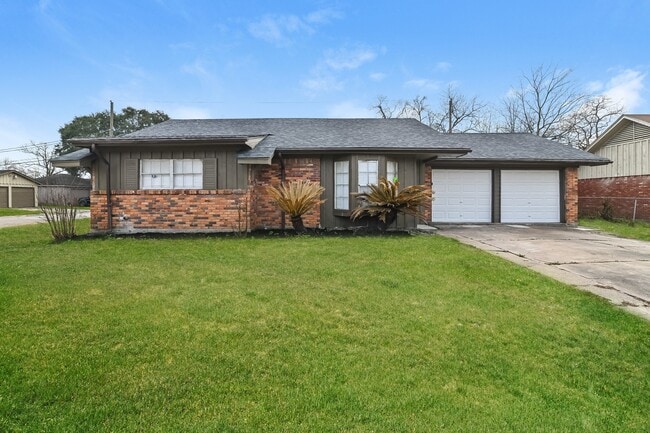 4303 Trail Lake Dr in Houston, TX - Foto de edificio - Building Photo