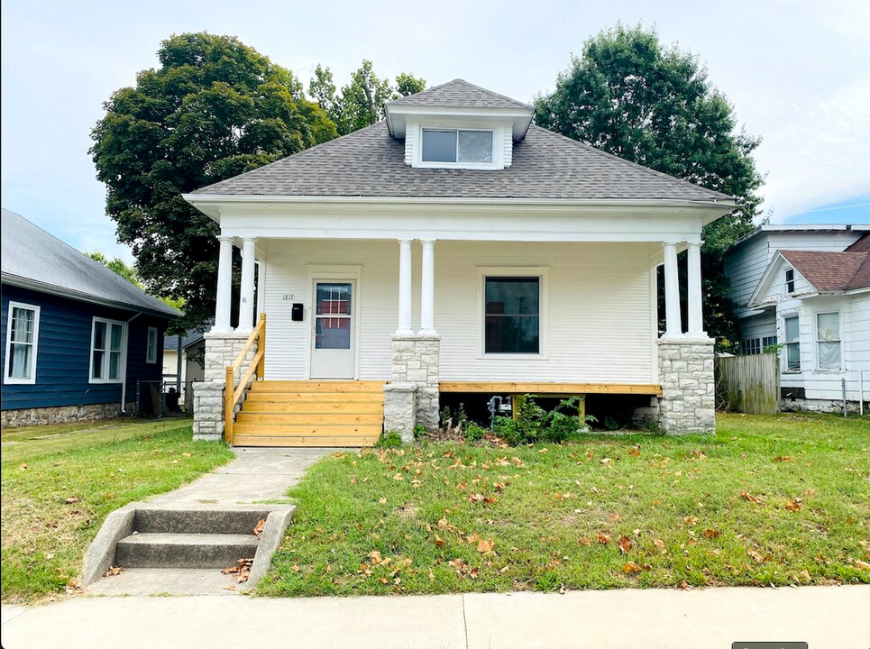 1817 S Jackson Ave in Joplin, MO - Building Photo