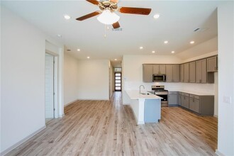 2237 Alamar walk in Leander, TX - Foto de edificio - Building Photo