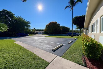 2961 NE 7th Ave in Pompano Beach, FL - Building Photo - Building Photo