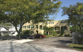 Wilton Gardens in Fort Lauderdale, FL - Building Photo - Building Photo