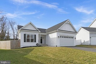 104 Ridgeway St in Fredericksburg, VA - Building Photo