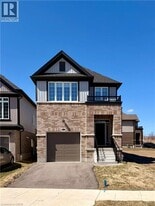 6 Dominique St in Kitchener, ON - Building Photo