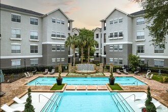 Villas at Hermann Park in Houston, TX - Building Photo - Building Photo