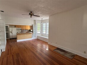 4666 Iris St N in St. Petersburg, FL - Building Photo - Building Photo