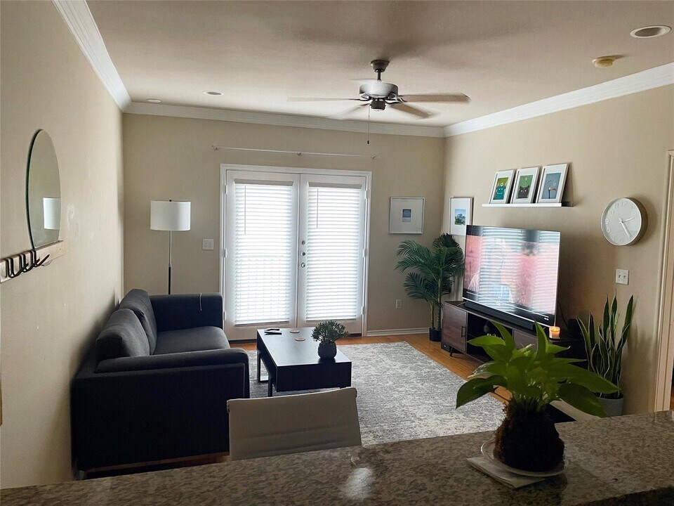 3102 Kings Rd, Unit 2308 in Dallas, TX - Building Photo