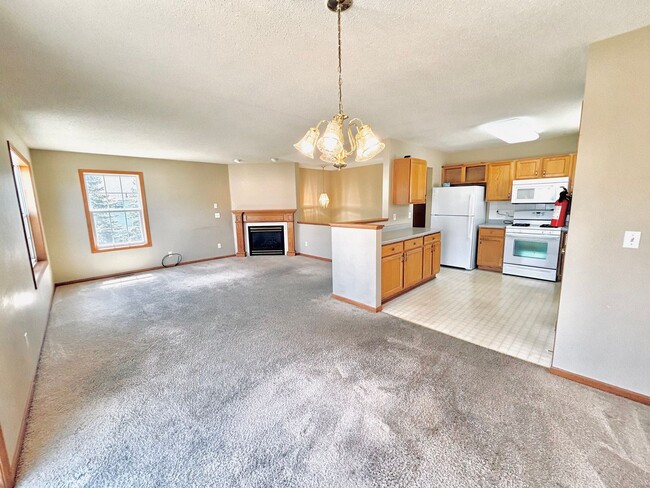 7487 Devin Ln in Shakopee, MN - Building Photo - Building Photo