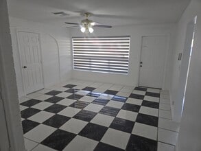 2900 Sunshine Blvd in Miramar, FL - Building Photo - Building Photo