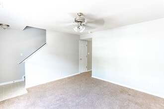 1074 Blane Dr in Forest, VA - Building Photo - Building Photo