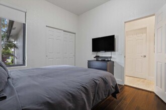 1846 Harbor View Cir in Weston, FL - Building Photo - Building Photo
