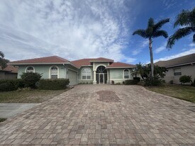 4245 Via Del Villetti Dr in Venice, FL - Building Photo