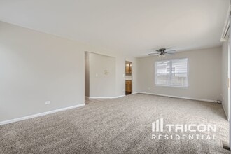4102 Brenton Dr in Joliet, IL - Building Photo - Building Photo
