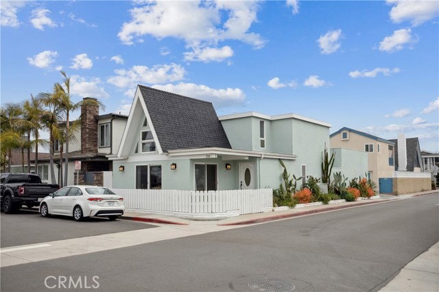 property at 214 Walnut St