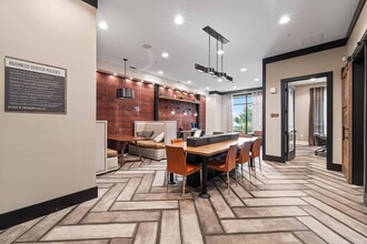 Knox at Metrocenter in Nashville, TN - Foto de edificio - Building Photo