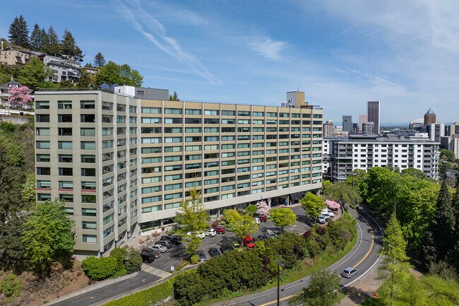 Parkview at Terwilliger Plaza in Portland, OR - Foto de edificio - Building Photo