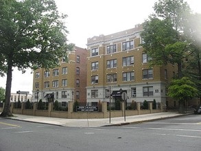 Essex Properties in East Orange, NJ - Foto de edificio - Building Photo