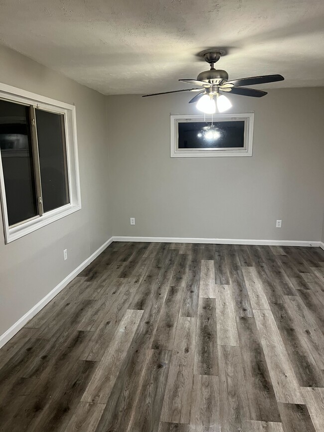 394 Avenue A in Springfield, MI - Building Photo - Building Photo