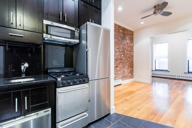 property at 219 E 28th St