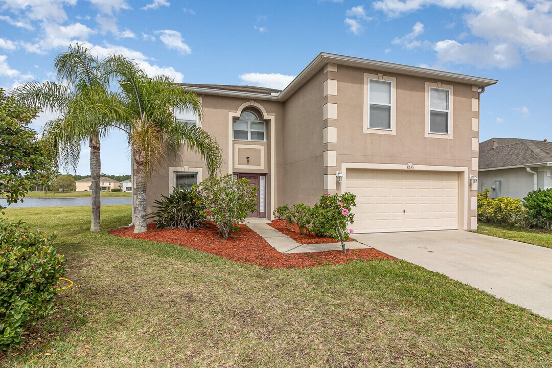 1611 Sawgrass Dr SW in Palm Bay, FL - Building Photo