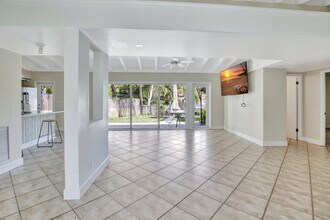 1733 SW 5th Ct in Fort Lauderdale, FL - Building Photo - Building Photo