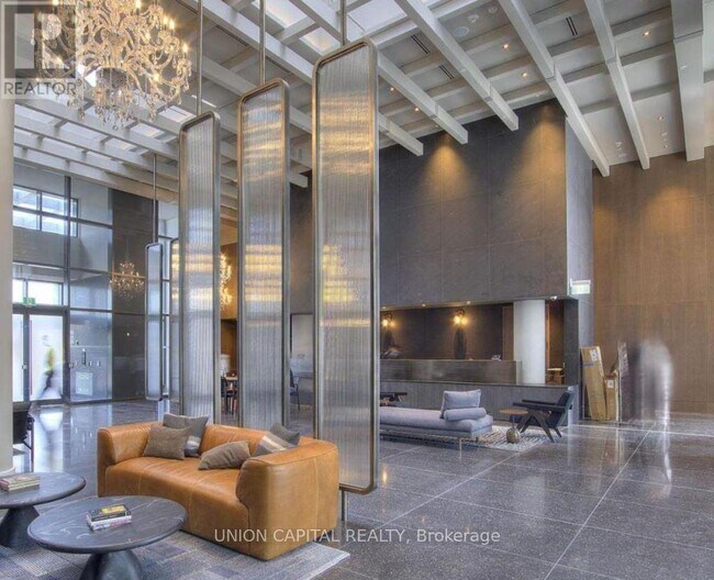 28 Interchange Wy in Vaughan, ON - Building Photo - Building Photo