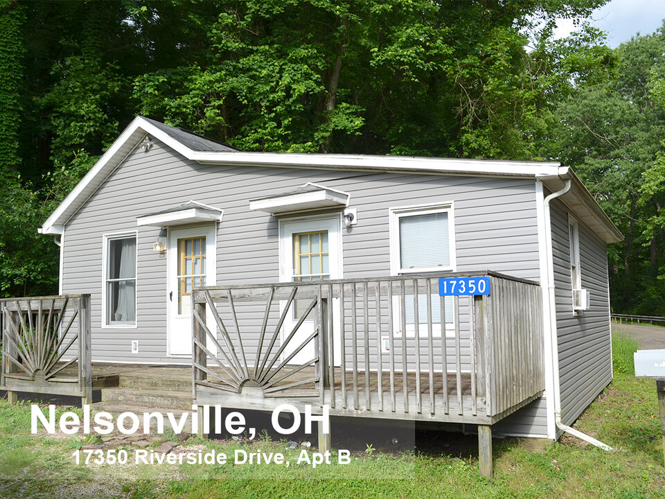 17350 Riverside Dr, Unit Apt.B in Nelsonville, OH - Foto de edificio