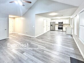 892 Asbury Way in Lithonia, GA - Building Photo - Building Photo