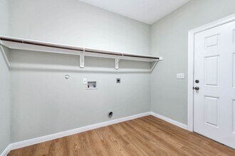 1530 1st Ave N in Texas City, TX - Building Photo - Building Photo