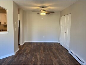 740 W Village Rd, Unit 104 in Chanhassen, MN - Building Photo - Building Photo