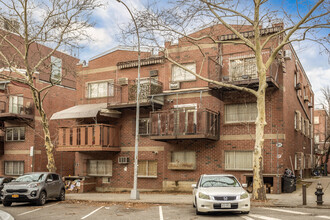 27 Ross St in Brooklyn, NY - Building Photo - Building Photo