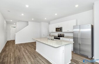 217 Bay Pine Dr in Madison, AL - Building Photo - Building Photo