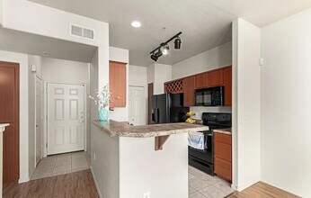 9820 N Central Ave in Phoenix, AZ - Building Photo - Building Photo