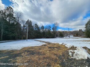 22 Suetta Ln in Moscow, PA - Building Photo - Building Photo