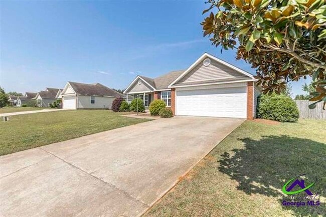 104 Brittland Dr in Bonaire, GA - Building Photo - Building Photo