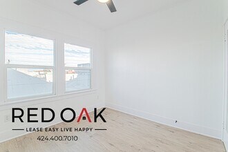 527 W 15th St in Los Angeles, CA - Building Photo - Building Photo
