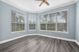 3349 S Kirkman Rd in Orlando, FL - Foto de edificio - Building Photo