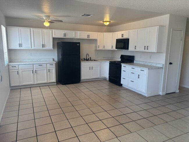 1921 Gregory St, Unit B
