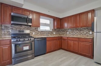 502 Ave E in Bayonne, NJ - Building Photo - Building Photo