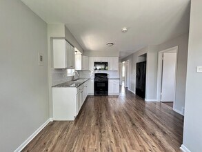 14325 Karlov Ave in Midlothian, IL - Building Photo - Building Photo