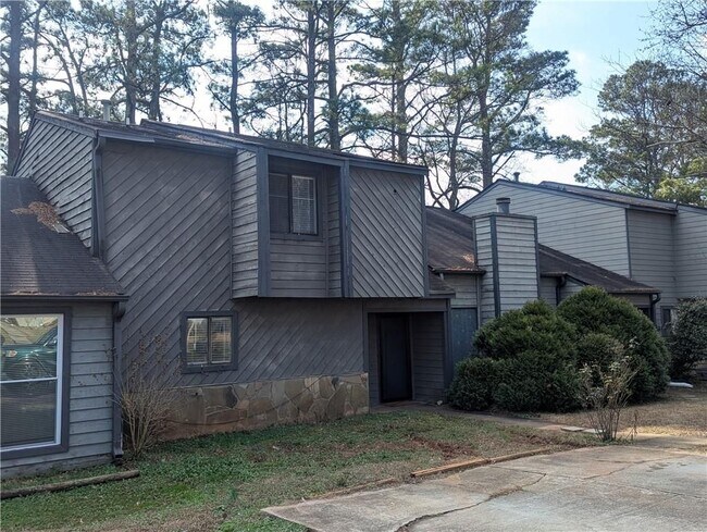 232 Toweridge Dr SW in Marietta, GA - Foto de edificio - Building Photo