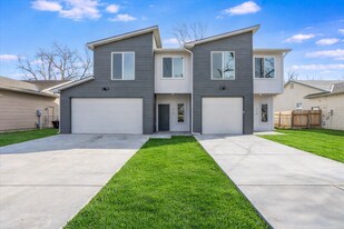 218 N Tracy St in Wichita, KS - Building Photo