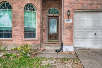 14906 White Forge Ln in Sugar Land, TX - Building Photo - Building Photo