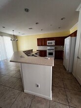 13304 Sterling Heights Dr in Bakersfield, CA - Building Photo - Building Photo
