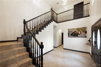 2401 Wisteria Ave in McAllen, TX - Building Photo - Building Photo