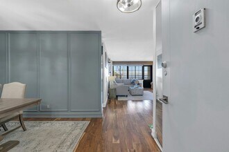 1203 River Rd in Edgewater, NJ - Building Photo - Building Photo