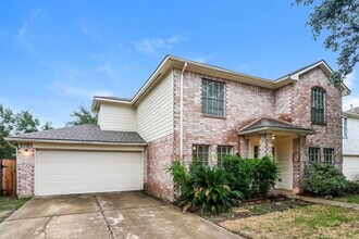 18326 Forest Dew Dr in Katy, TX - Building Photo - Building Photo