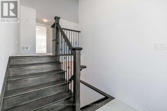 98 Isabella Dr in Orillia, ON - Building Photo - Building Photo